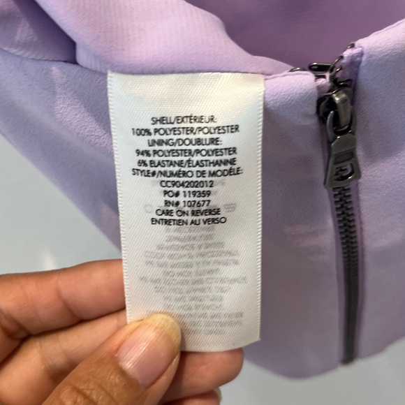 Alice + Olivia Celestia Flutter Sleeve Cropped Top In Lavender Size 8 - Picture 7 of 11